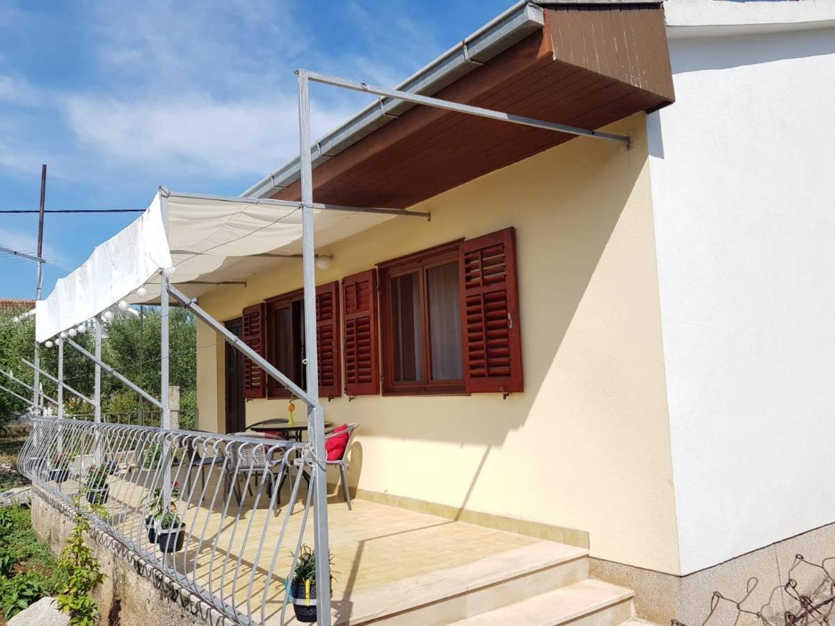 Apartments With A Parking Space Kastel Stafilic, Kastela - 16086 Εξωτερικό φωτογραφία