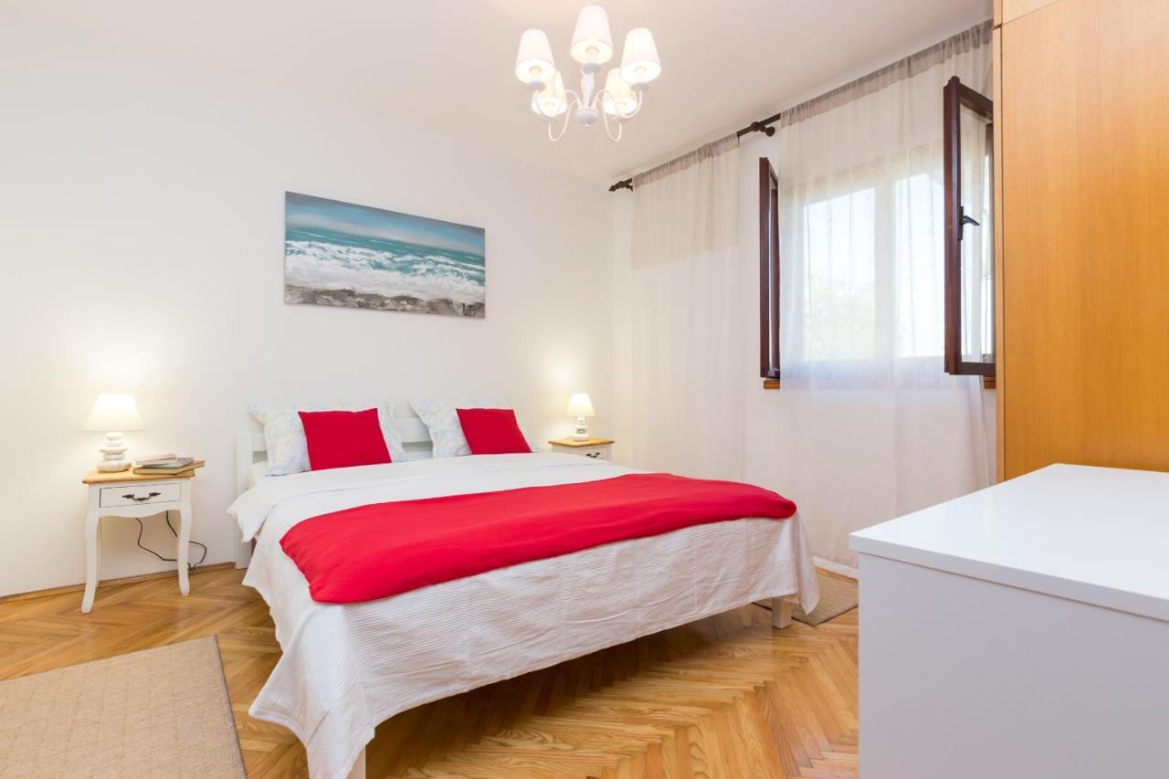 Apartments With A Parking Space Kastel Stafilic, Kastela - 16086 Εξωτερικό φωτογραφία
