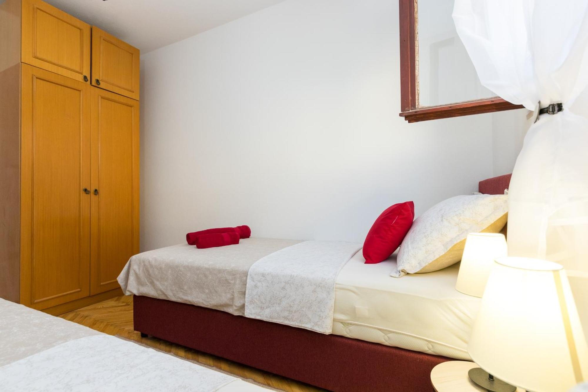 Apartments With A Parking Space Kastel Stafilic, Kastela - 16086 Δωμάτιο φωτογραφία